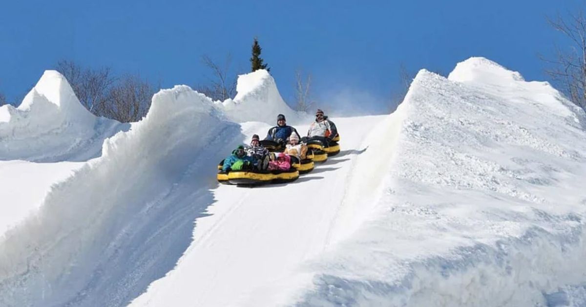 Rabais Super Glissades Matha, à St-Jean-de-Matha, dans Lanaudière.